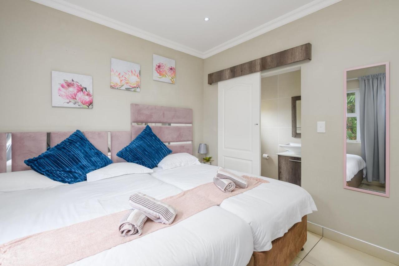 Villa Caylee Caribbean Estates - Ultra-Luxurious - Rimas Interiors Designs - Private Beachfront Escape - Premium Serviced For 8 Guests Port Edward Exteriér fotografie